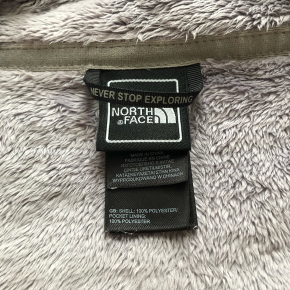 North Face zip up fuzzy jacket - Picture 3 of 6